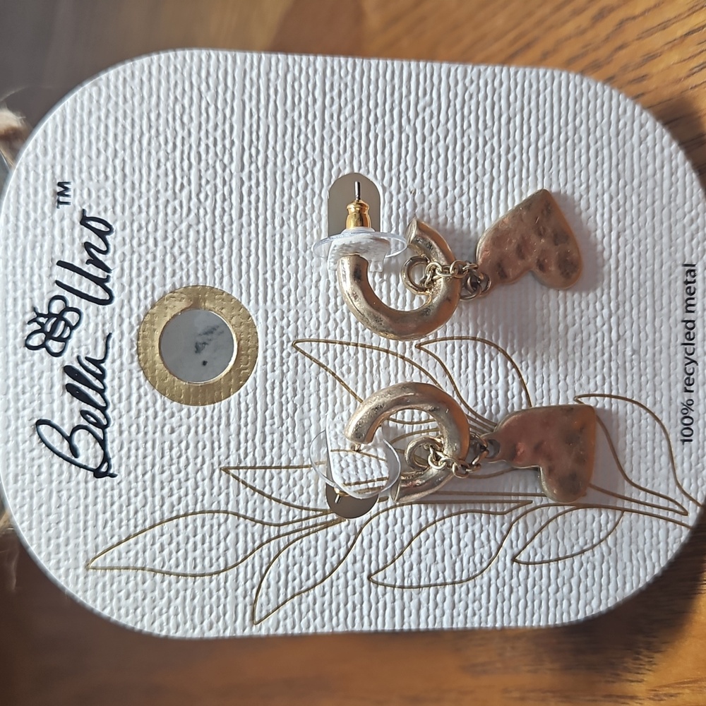 Bella Uno Gold Heart Drop Earrings